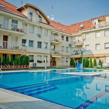 Relax Beach Apartman Hajdúszoboszló Exterior foto